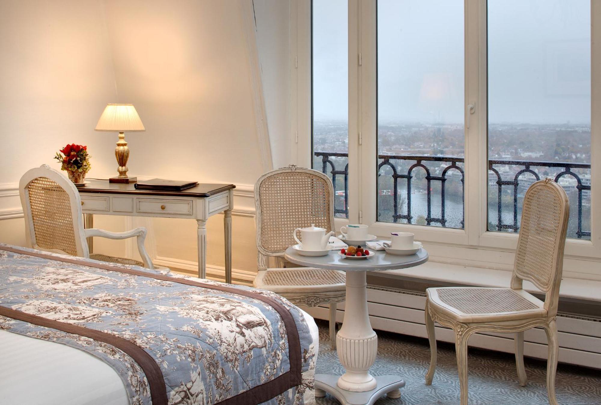 Pavillon Henri IV Hotel Restaurant Gastronomique Terrasse Saint-Germain-en-Laye ภายนอก รูปภาพ
