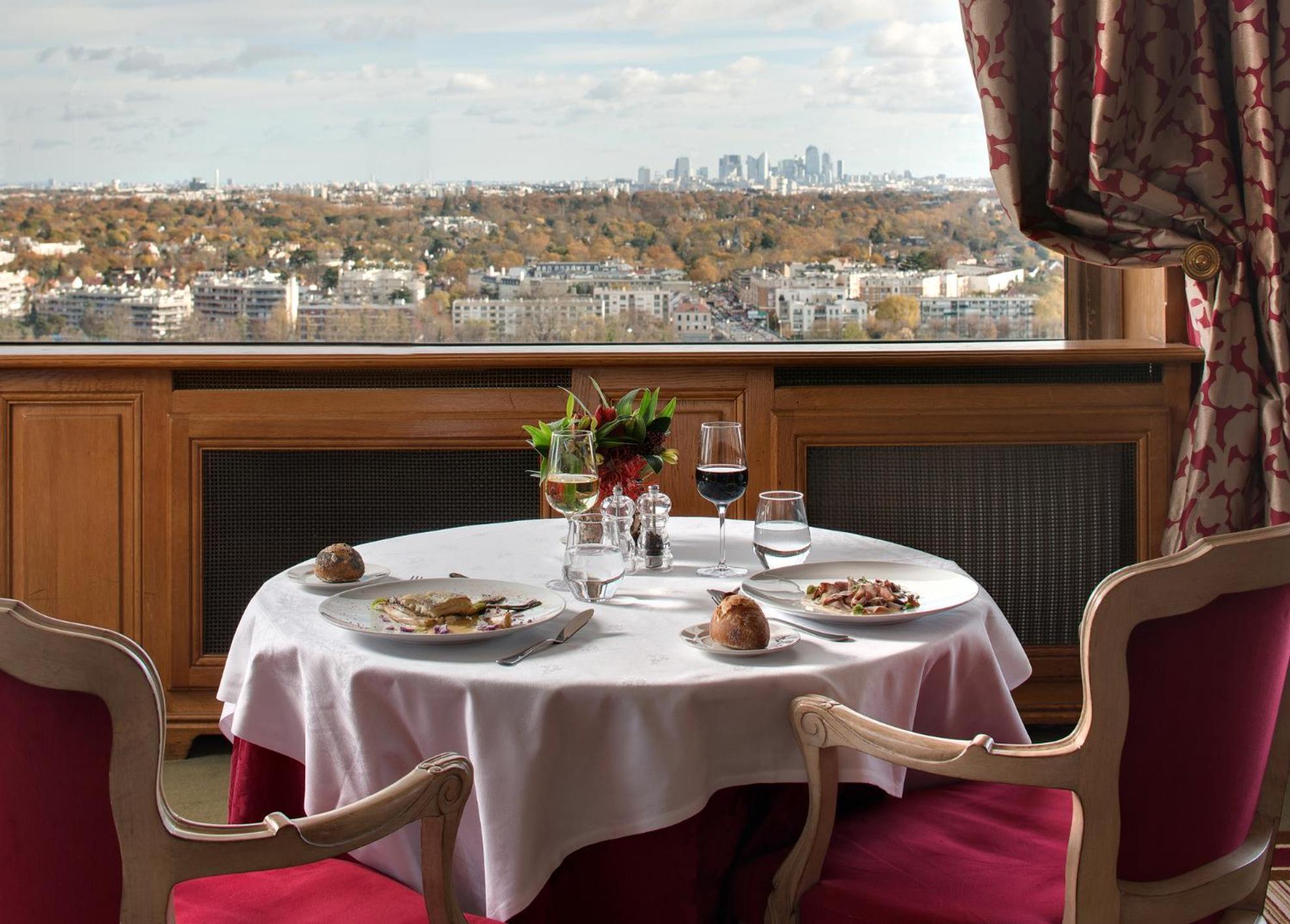 Pavillon Henri IV Hotel Restaurant Gastronomique Terrasse Saint-Germain-en-Laye ภายนอก รูปภาพ