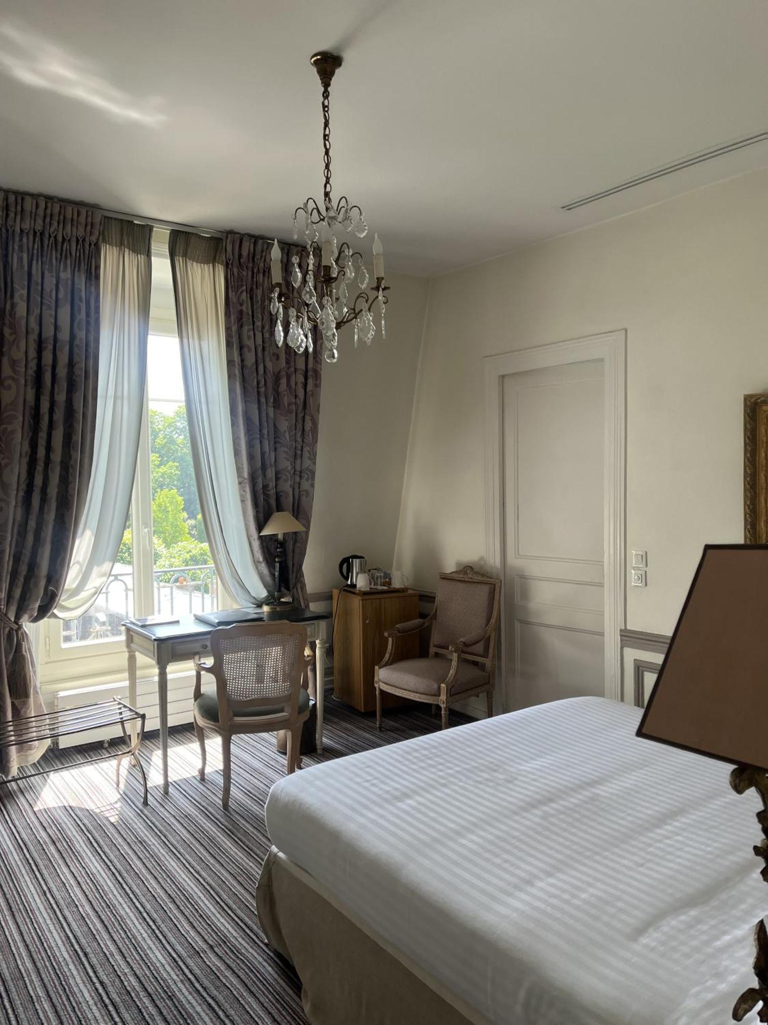 Pavillon Henri IV Hotel Restaurant Gastronomique Terrasse Saint-Germain-en-Laye ภายนอก รูปภาพ
