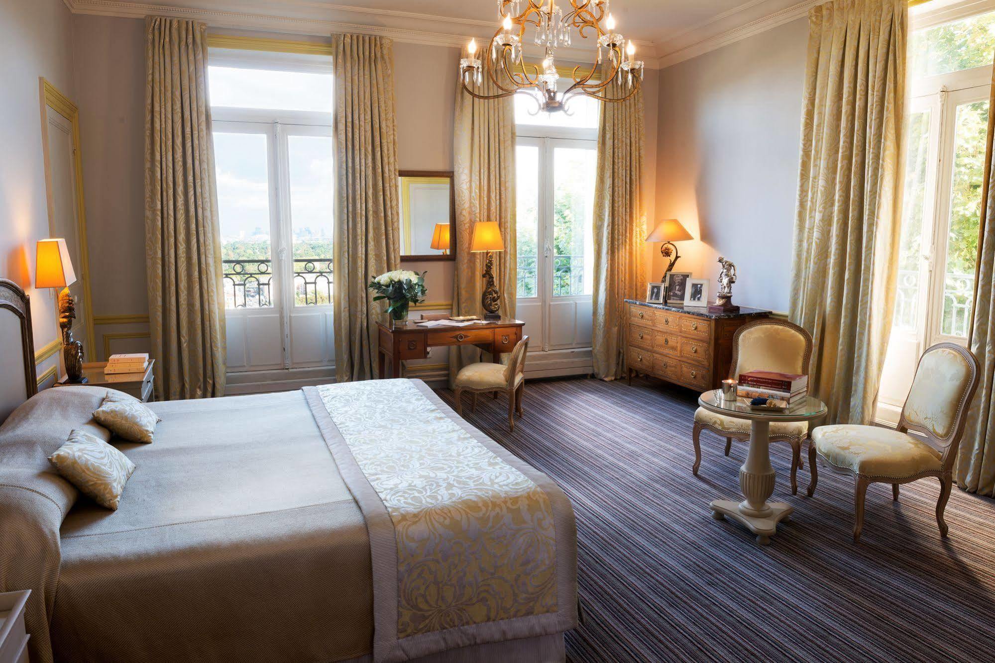 Pavillon Henri IV Hotel Restaurant Gastronomique Terrasse Saint-Germain-en-Laye ภายนอก รูปภาพ